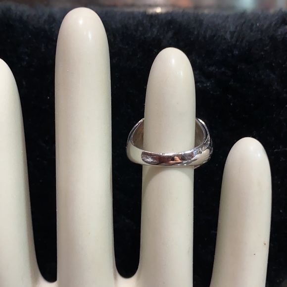 Sterling Silver 925 ring - Picture 2 of 3